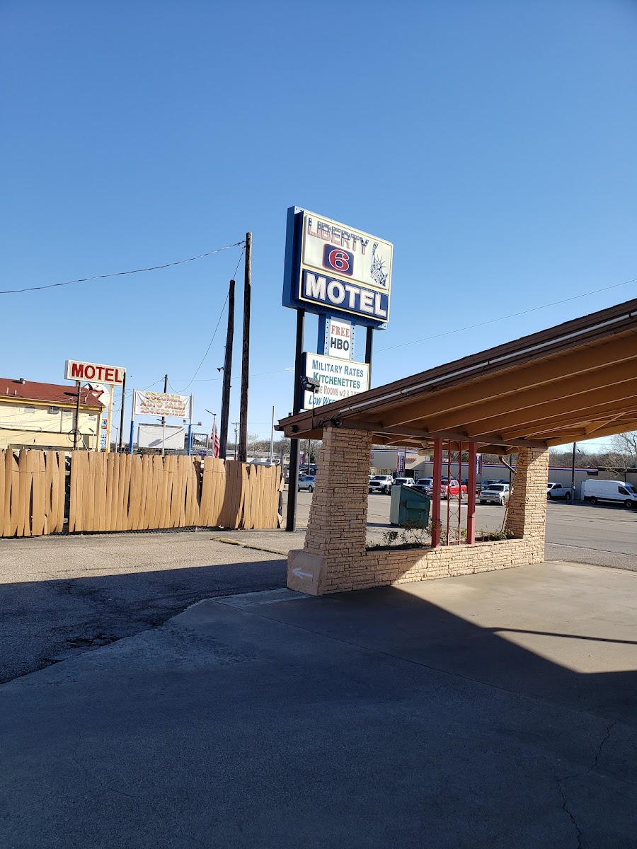 Liberty 6 Motel